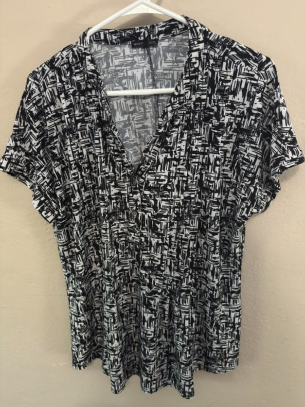 Women's Ava & Grace top